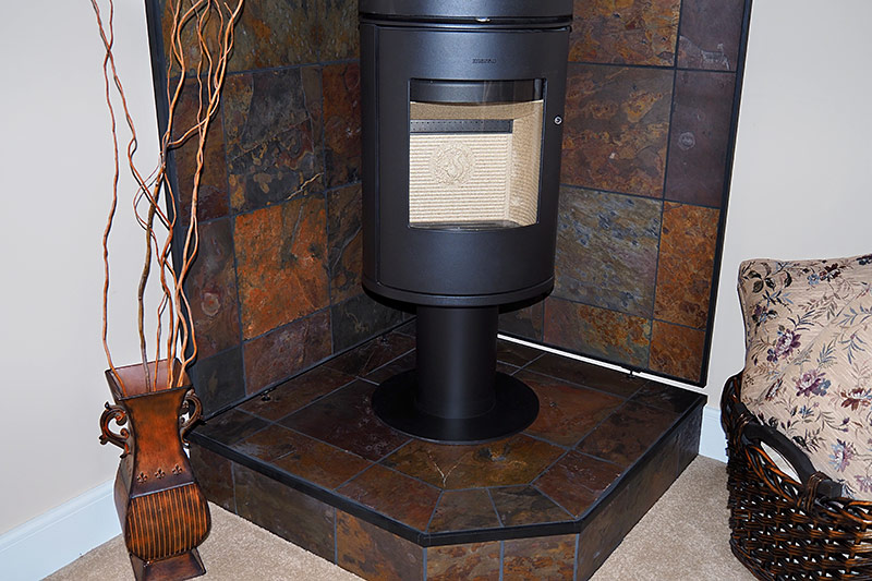 Wall Pad and Pedestal for Stove